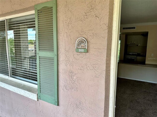 Building Photo - 121 Oyster Bay Cir