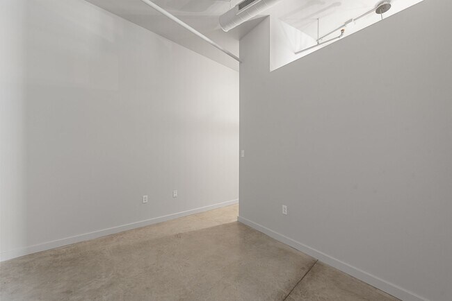 Building Photo - 1006 Olive St
