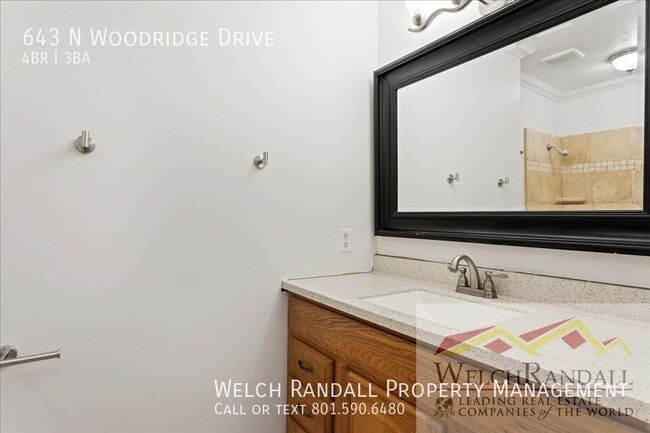Building Photo - 643 Woodridge Dr