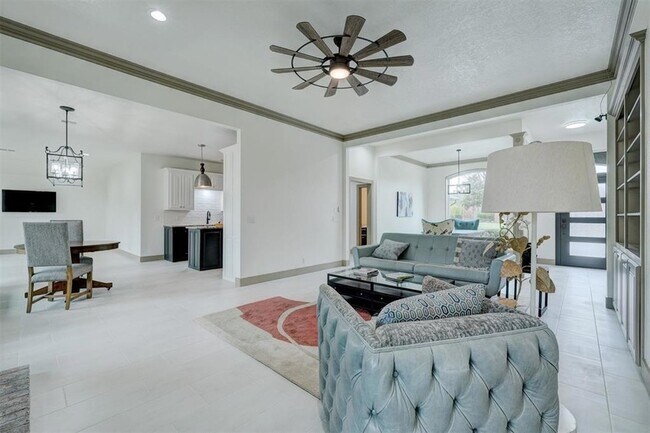 Building Photo - 3616 Burlington Dr