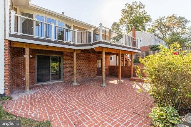 Building Photo - 1208 Forestwood Dr