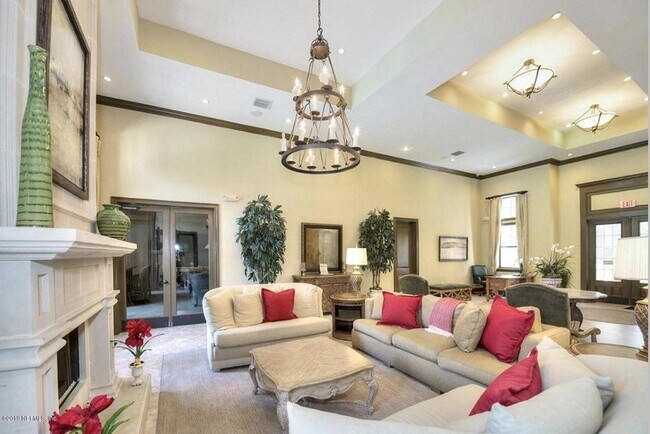 Clubhouse common area - 100 Fairway Park Blvd