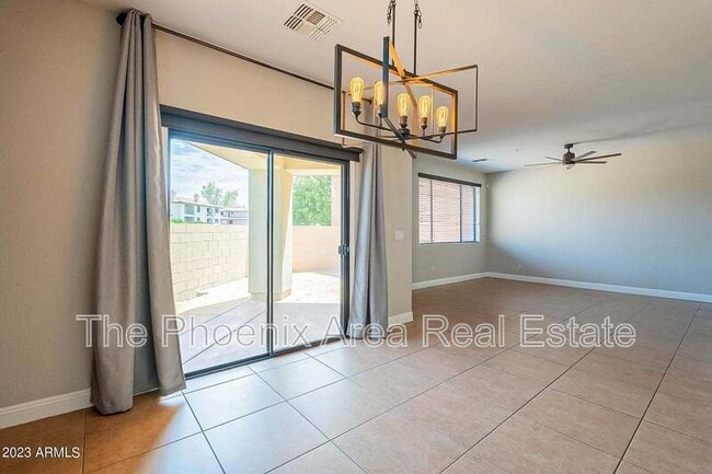 Building Photo - 7601 E Roosevelt St