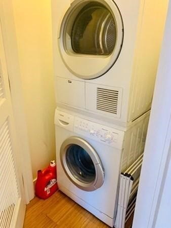 Building Photo - 16 Miner St