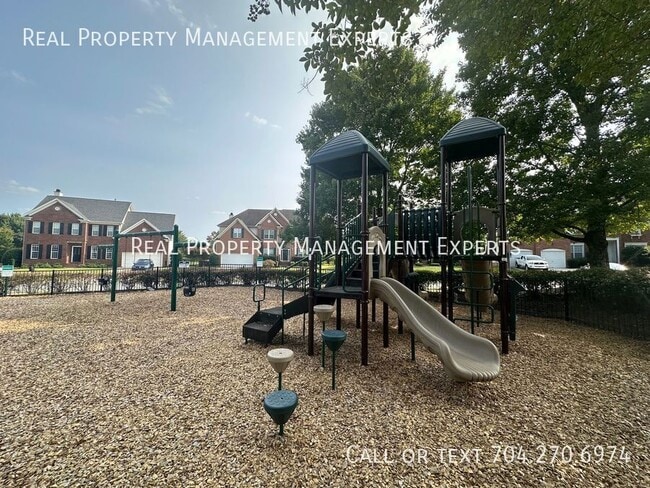 Building Photo - 2117 Copperplate Rd