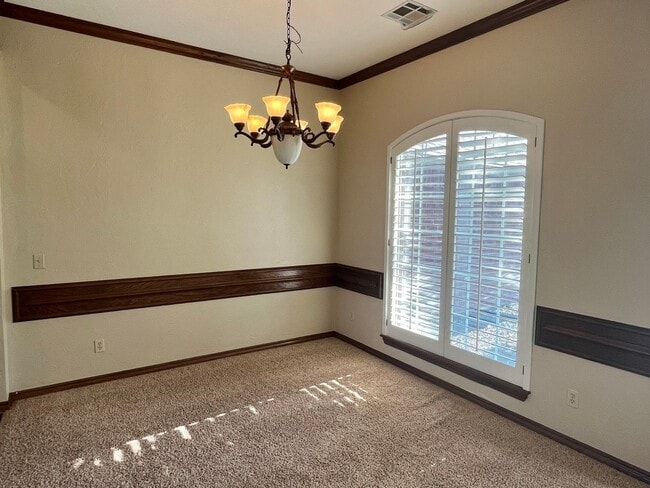 Building Photo - Large 3 Bed 2.5 Bath In Edmond