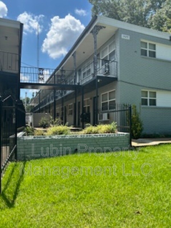 Building Photo - 1435 Court Ave