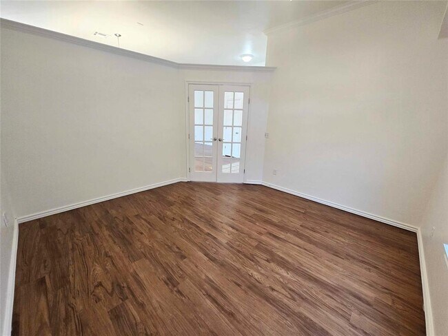 Building Photo - 16001 Korie Dr