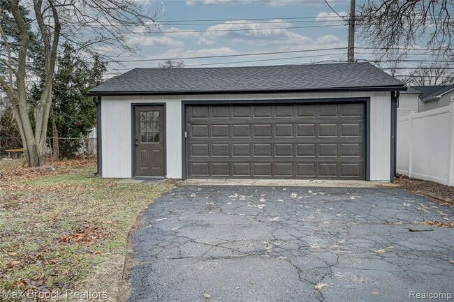 Building Photo - 409 Baldwin Ave