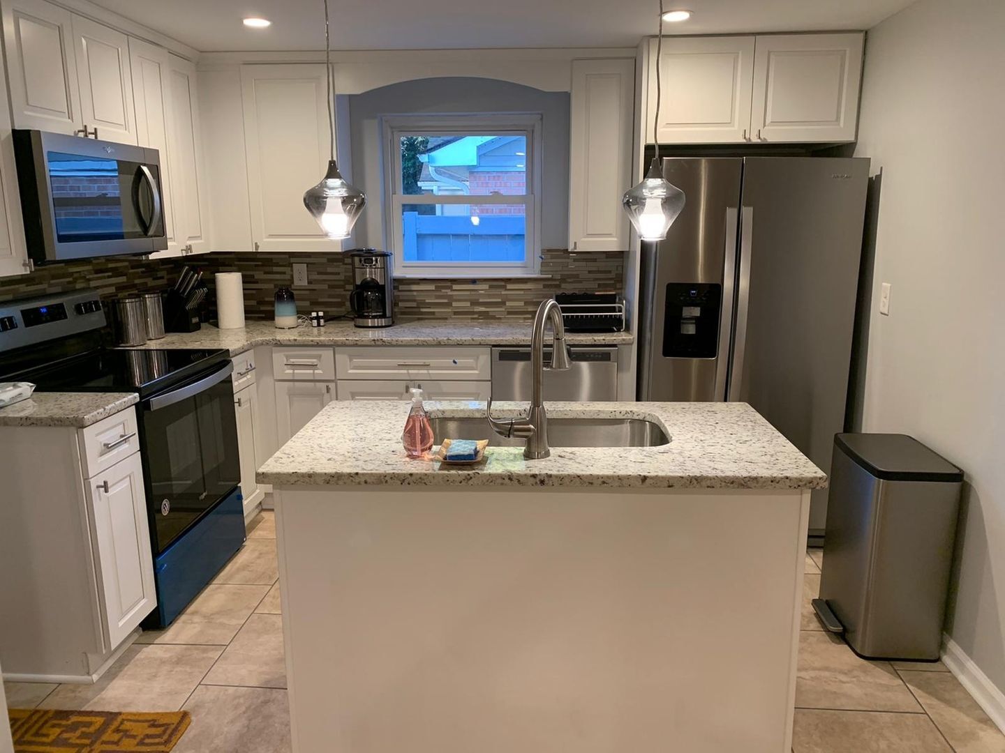 Building Photo - 27 Stirling St