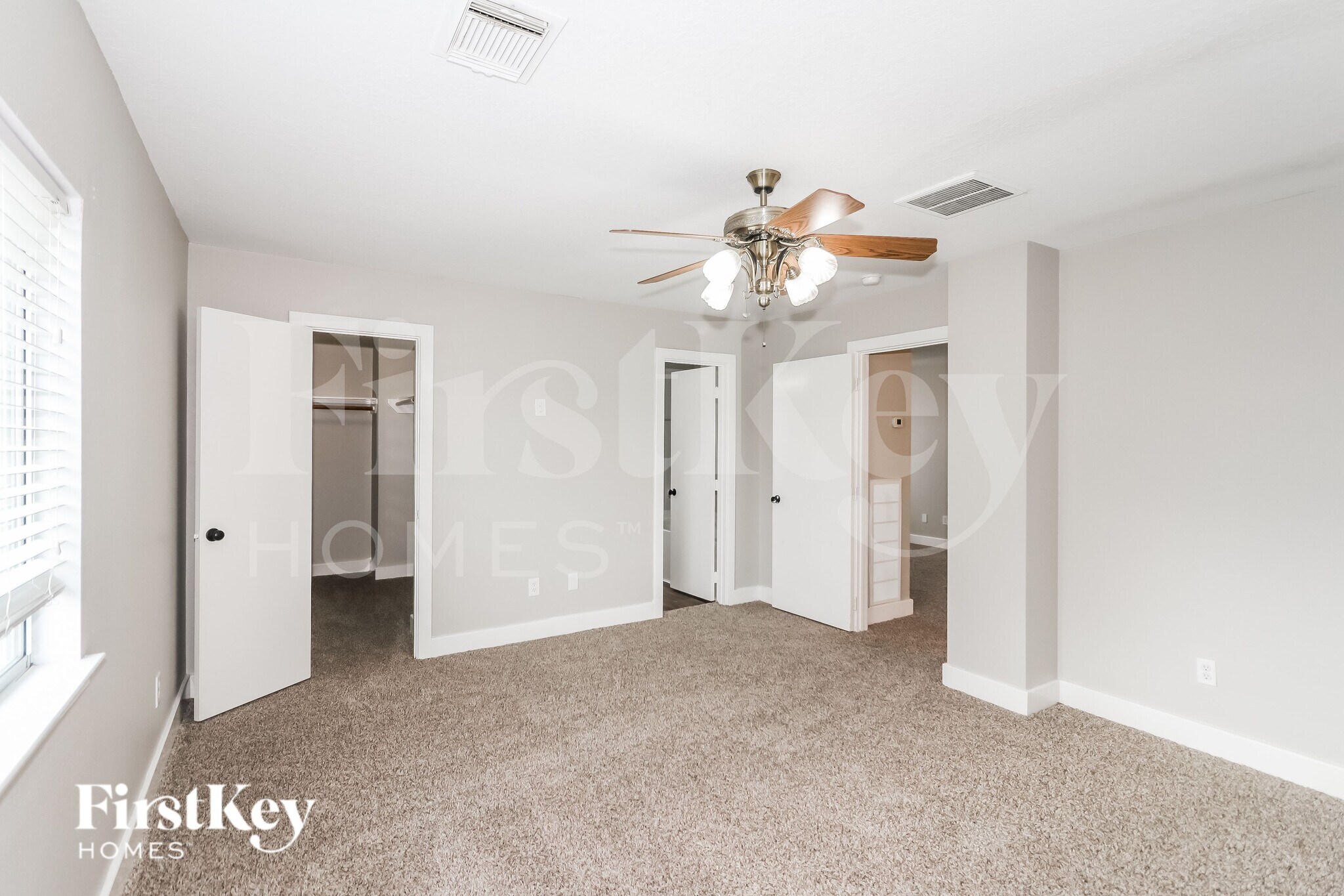 Building Photo - 256 Rolling Brook Dr
