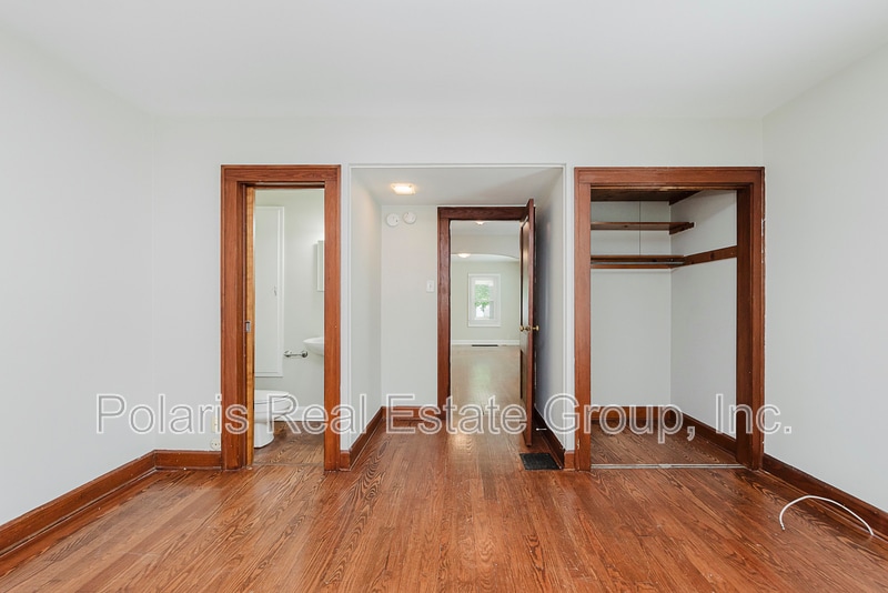 Building Photo - 6222 Kingsley Dr