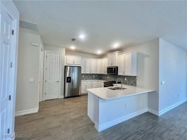 Building Photo - 1233 Enbrook Lp