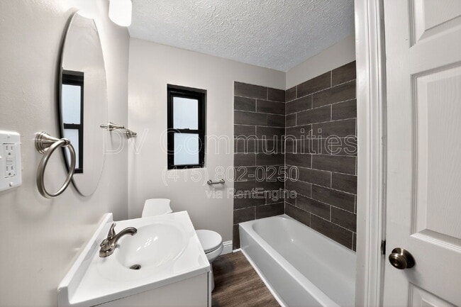 Building Photo - 1818 Lawn Ave