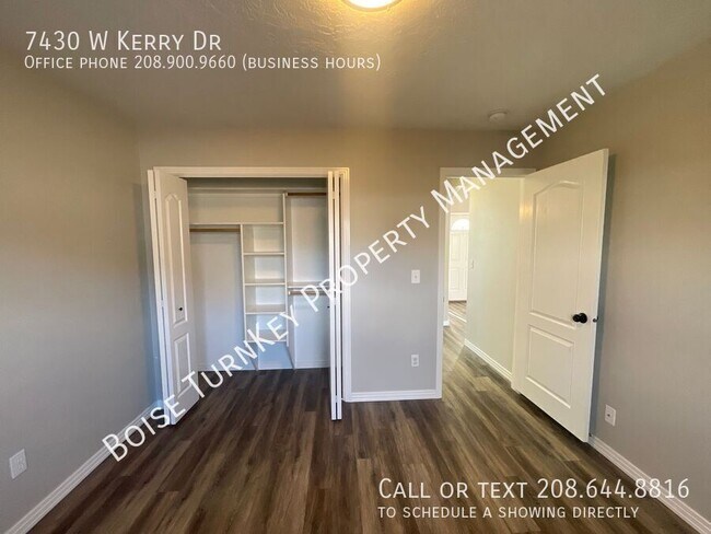 Building Photo - 7430 W Kerry Dr