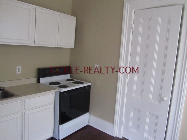 Building Photo - 11 Lafayette Pl