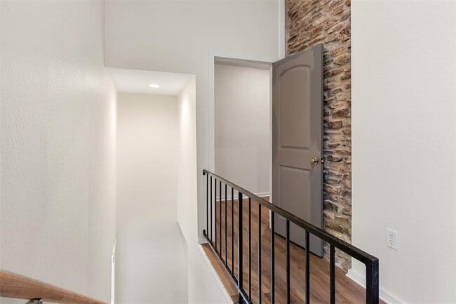Building Photo - 7305 Grand Canyon Dr