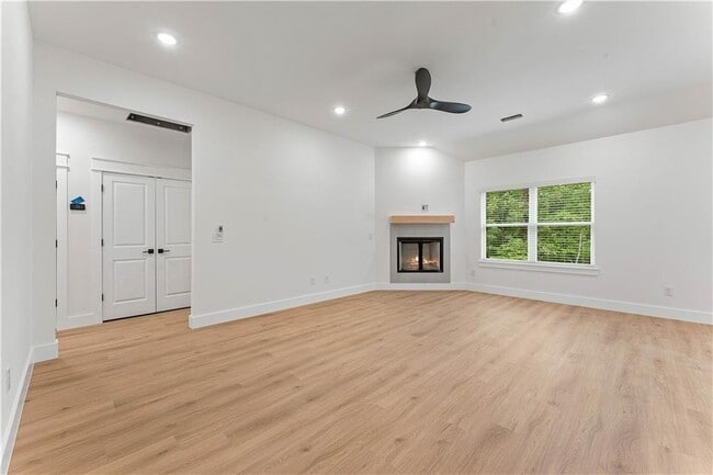Building Photo - 49 Melbourn Dr