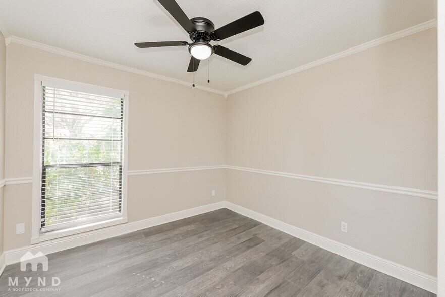 Building Photo - 6529 Seafairer Dr