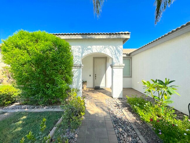 Building Photo - 47510 Stetson Ct