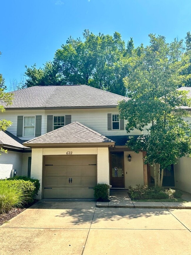 Primary Photo - Beautiful 2 Bed/ 2.5 Bath Townhome In Gate...