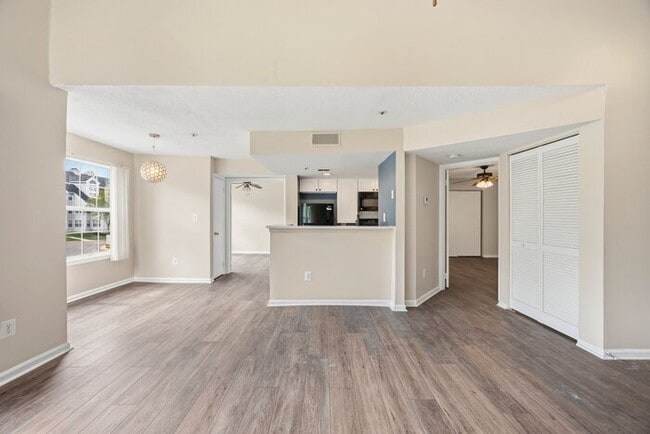 Building Photo - 14053 Vista Dr