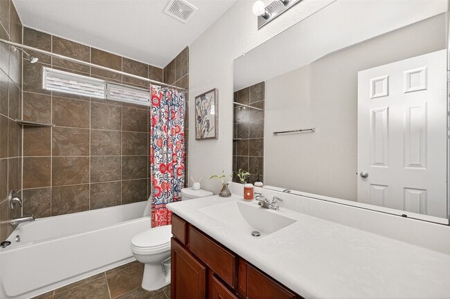 Building Photo - 6503 Wilshire Fern