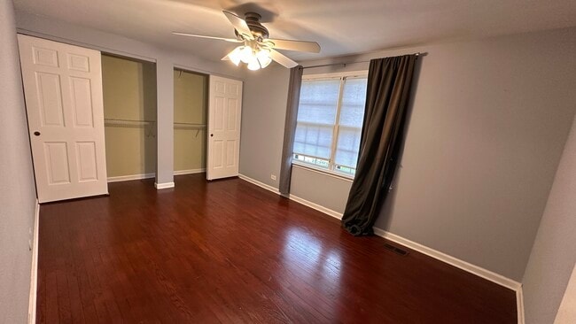 Building Photo - 3537 Winnetka Rd