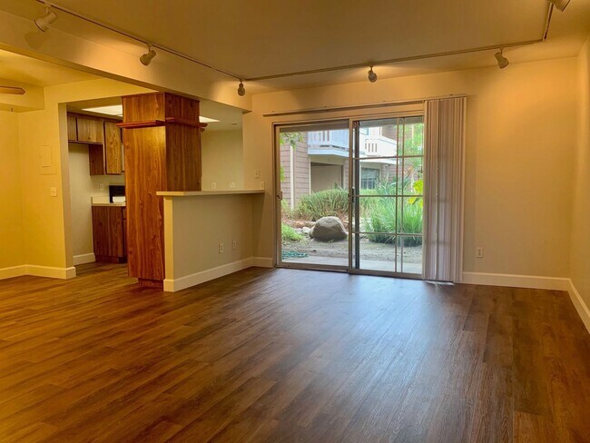 Building Photo - 1 Bedroom in Serene Community in Garden Grove
