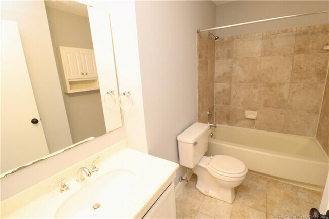 Building Photo - 7283 Sandy Creek Dr