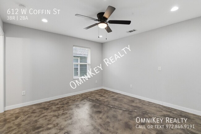 Building Photo - 612-622 W Coffin St