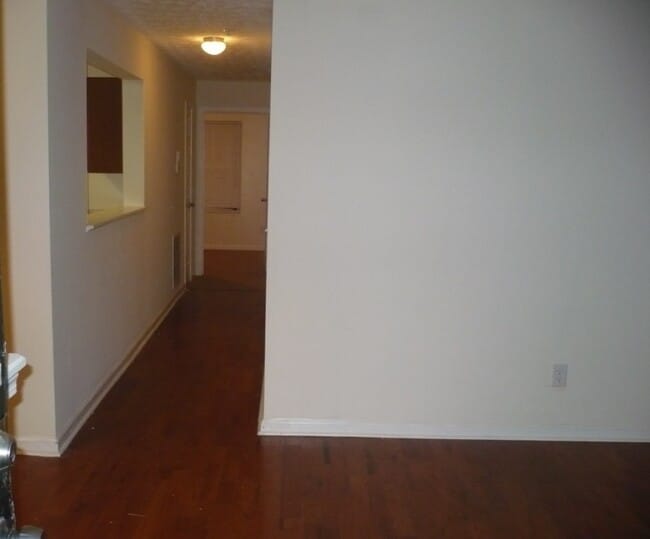 Building Photo - 11102 Waldrop Pl