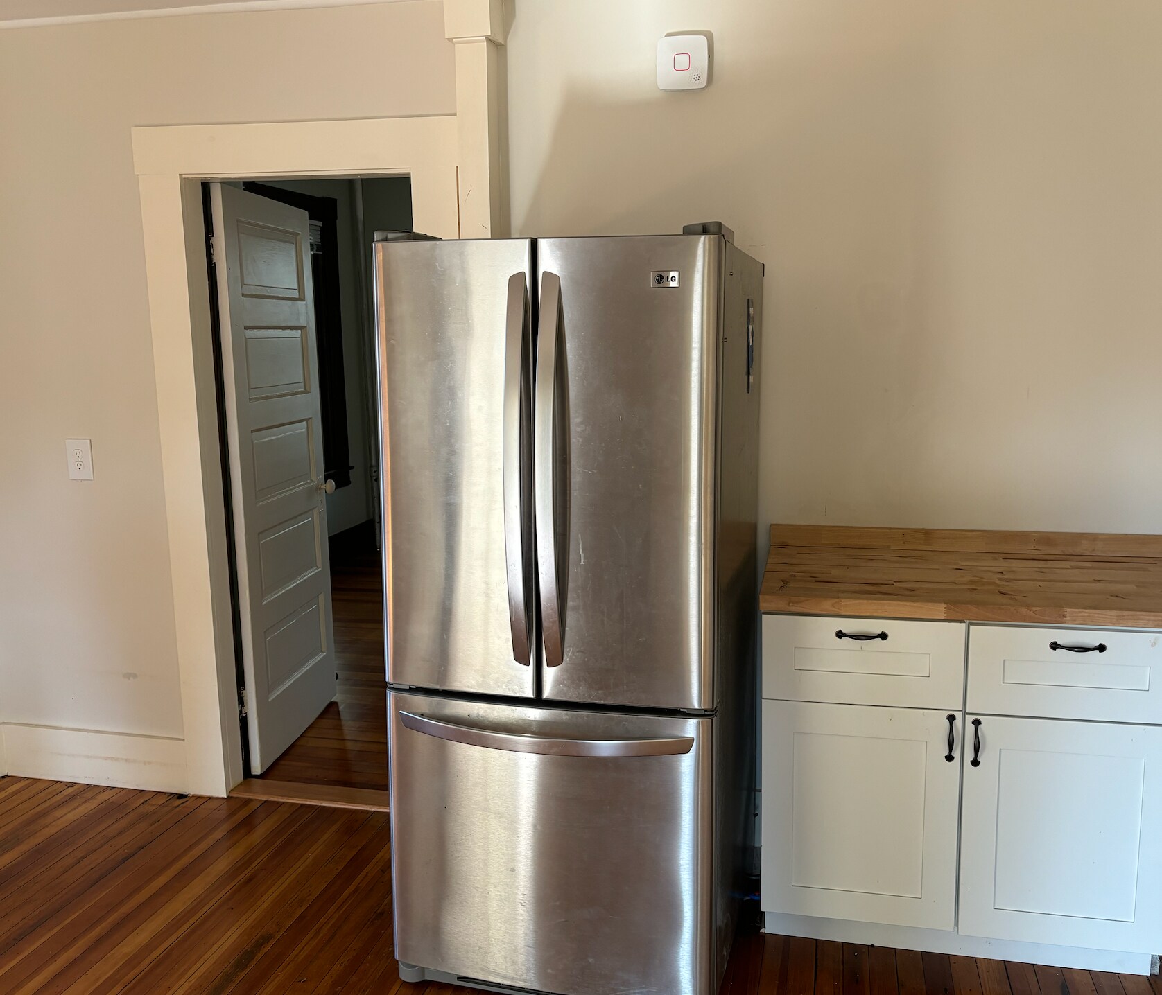 Kitchen - 310 Chapman St
