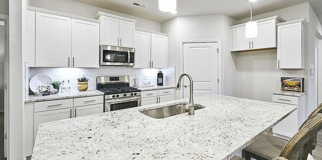 Building Photo - 3 Bedroom / 3 Bath Single Family Home near Brier Creek with 1st floor living!