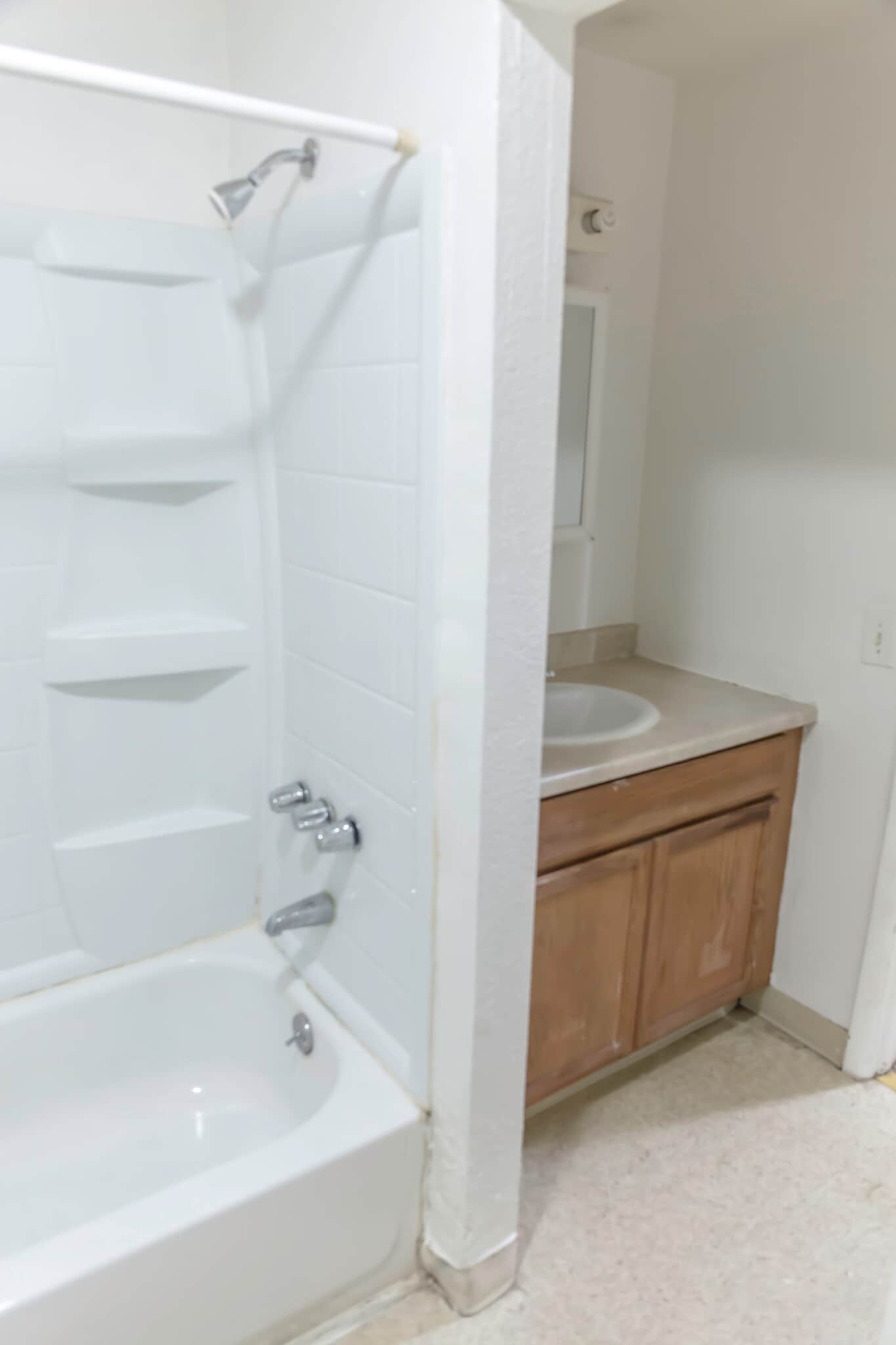 Building Photo - 1350 W 27th Ave