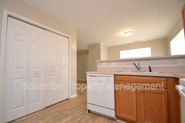 Building Photo - 824 Cumberland St