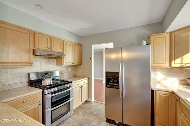 Building Photo - 22 Brookside Ct