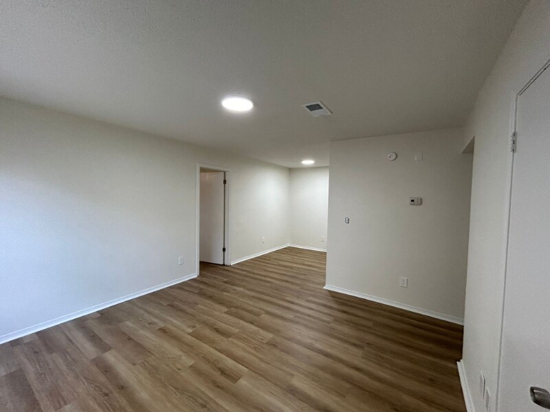 Building Photo - 948 Whittington Ave