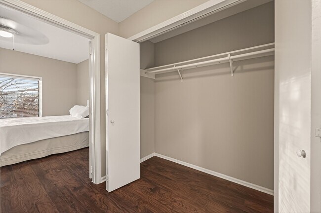 Building Photo - 2211 S Braeswood Blvd