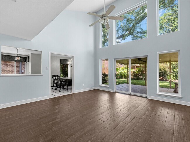 Building Photo - 9006 Donys Dr