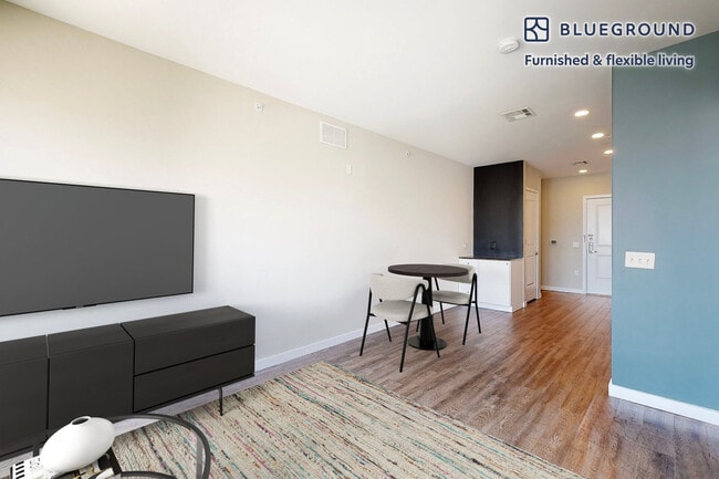 Building Photo - 79 Alexander St