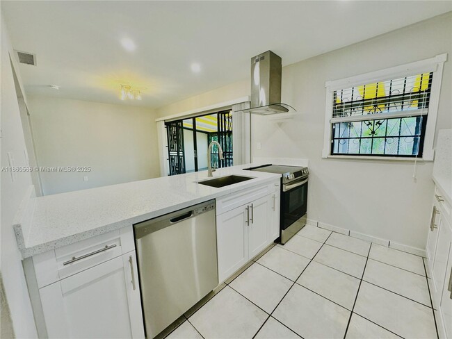Building Photo - 6950 Sharpecroft Ct