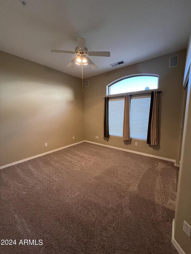 Building Photo - 11467 E Sweetwater Ave