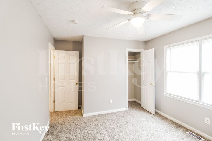 Building Photo - 262 Kesler Ct