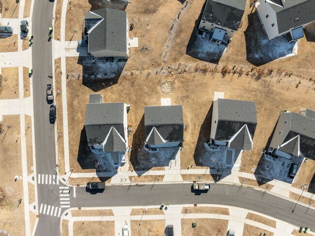 Building Photo - Small-Town Comfort Meets City Convenience | 2-Story Home for Rent | 4 Bedrooms, 2.5 Baths