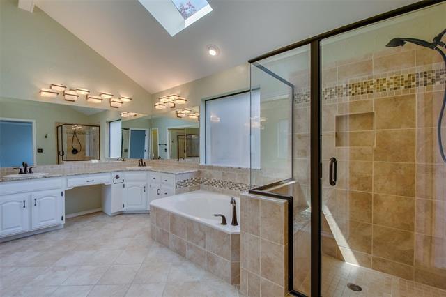 Building Photo - 1525 Tawakoni Ln