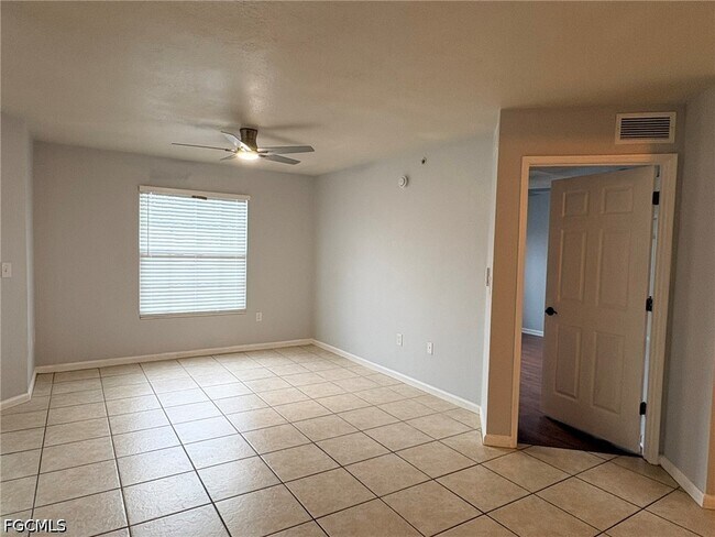 Building Photo - 4109 Residence Drive