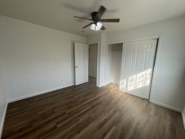 Building Photo - 581 Ledwith Ct