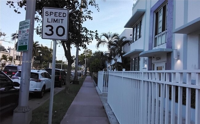 Building Photo - 7334 Harding Ave