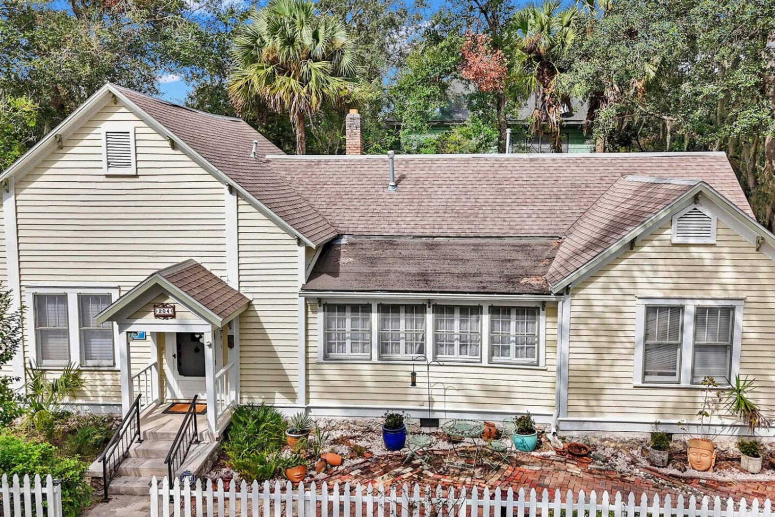 Building Photo - 204 NE 3rd Ave